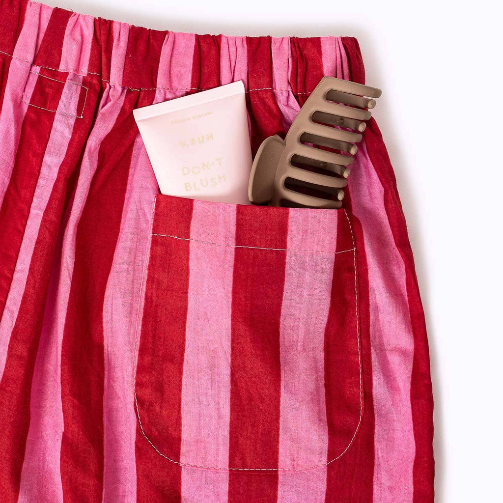 Feel Good Shorts "Love" by kikooni