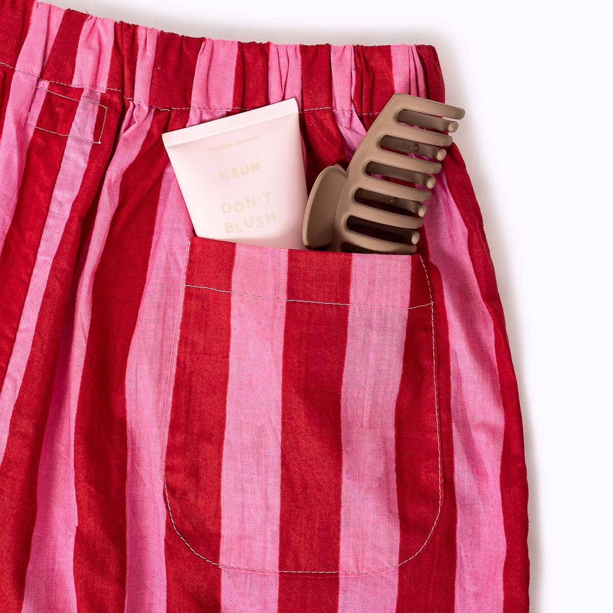 Feel Good Shorts "Love" by kikooni