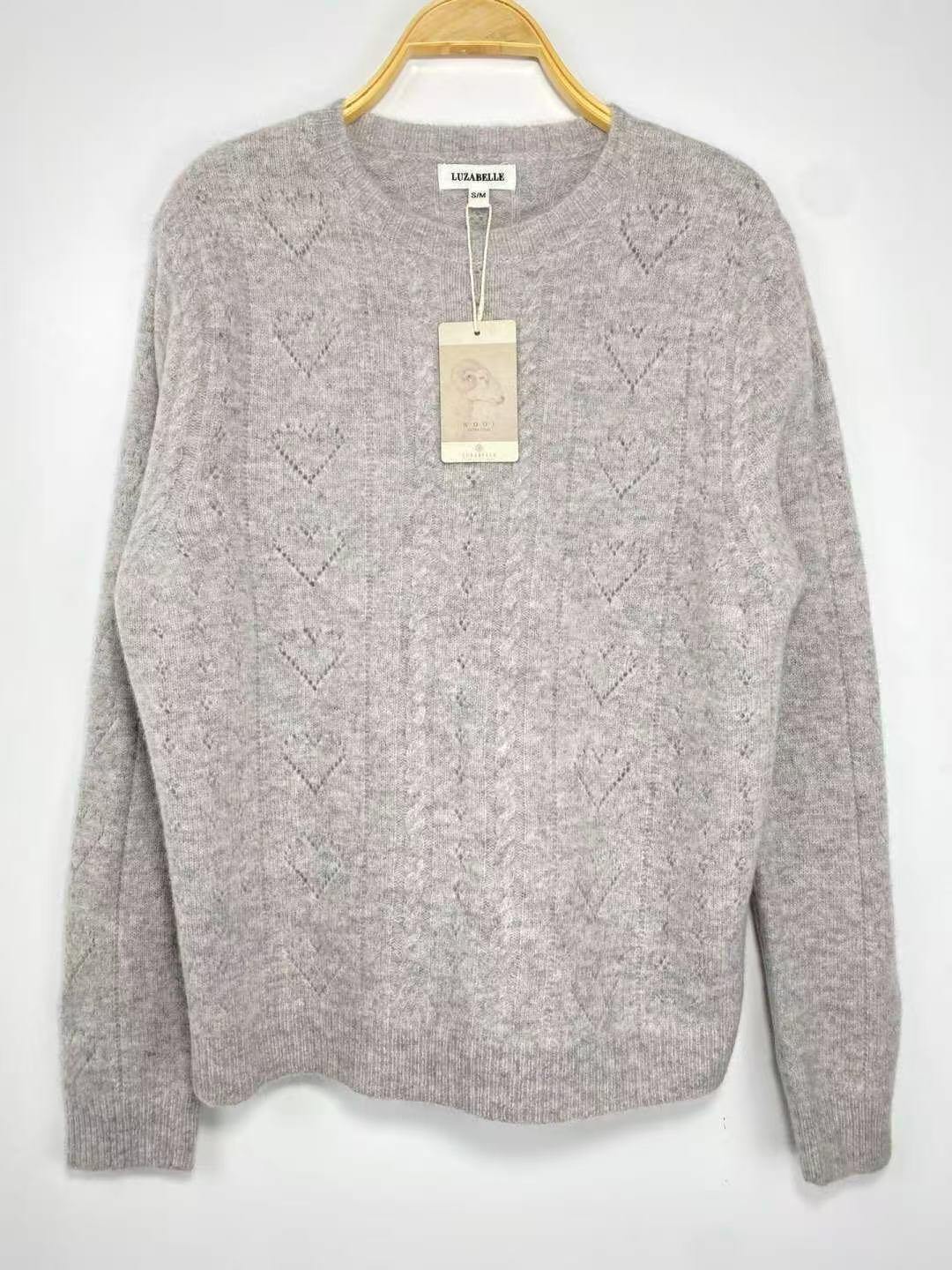 100% Wool Heart & Cable Knit Sweater – Gray – Gray