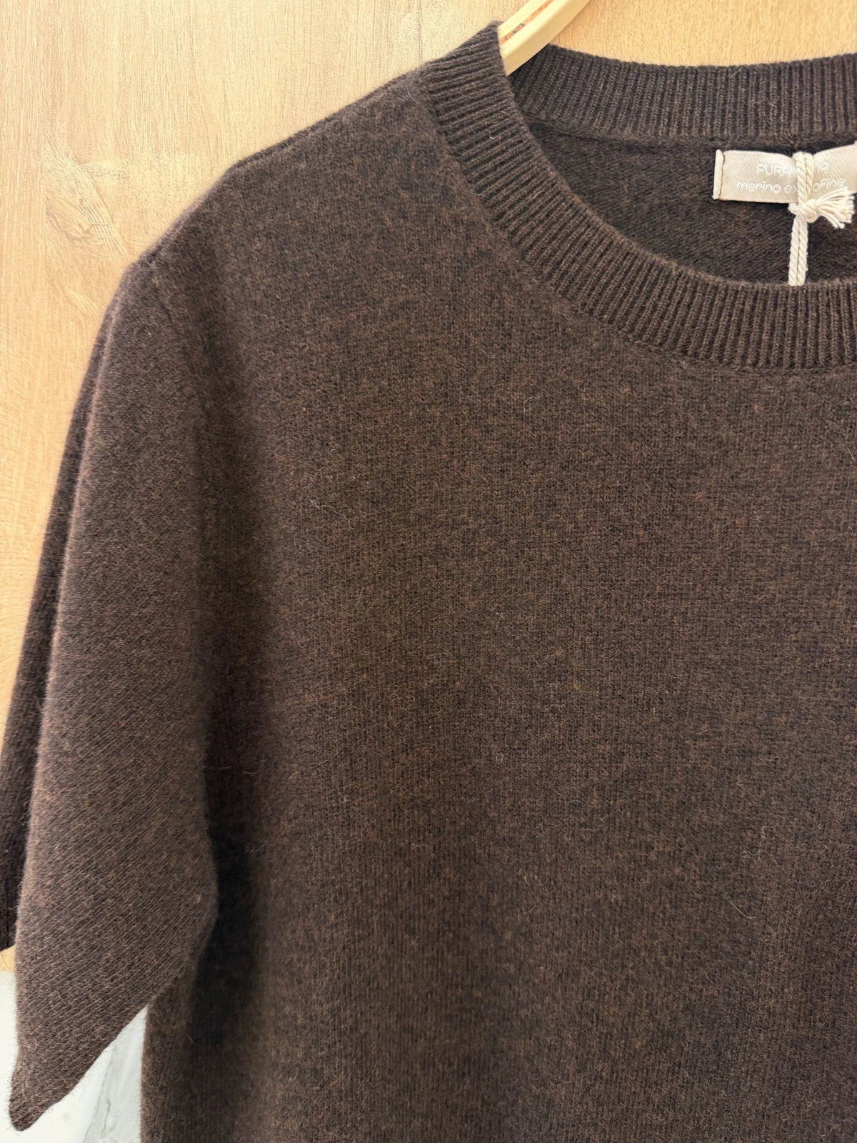 100% Wool Soft Knit Short-Sleeve Sweater – Chocolate