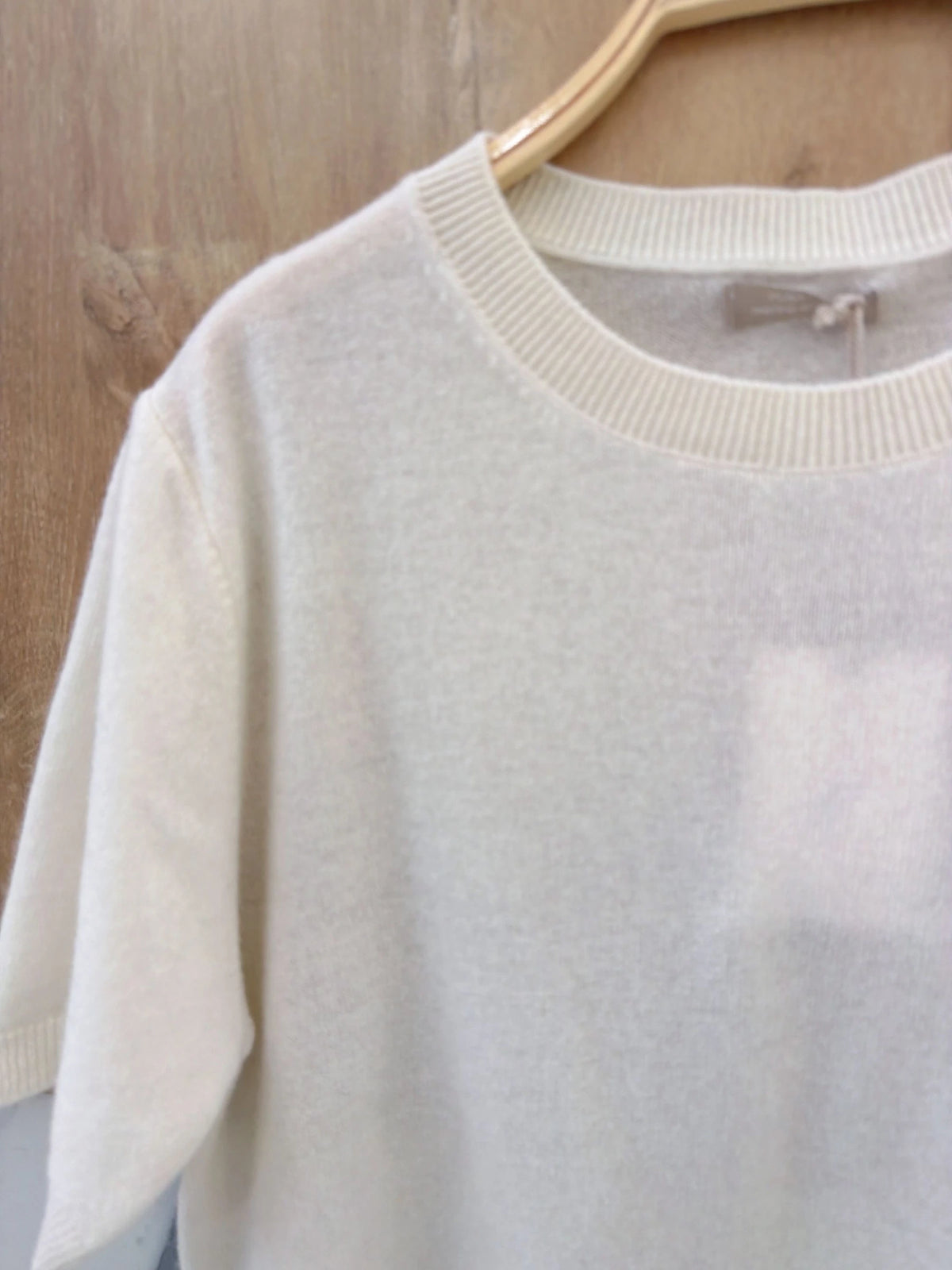 100% Wool Soft Knit Short-Sleeve Sweater – Ecru