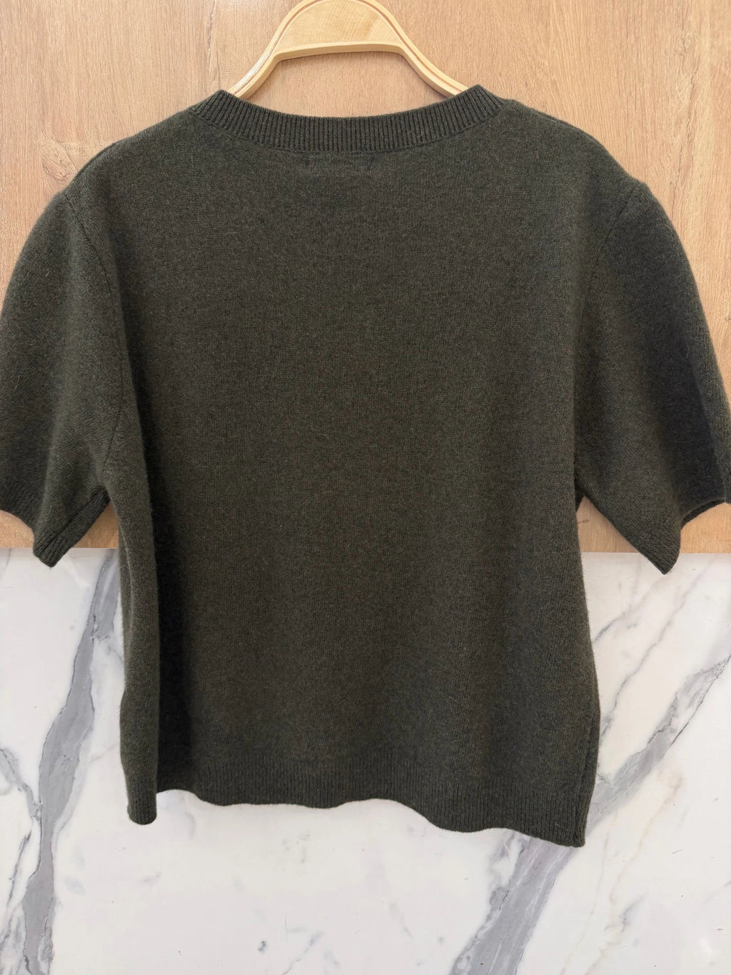 100% Wool Soft Knit Short-Sleeve Sweater – Khaki