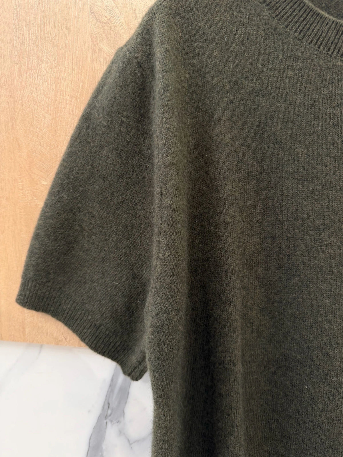 100% Wool Soft Knit Short-Sleeve Sweater – Khaki