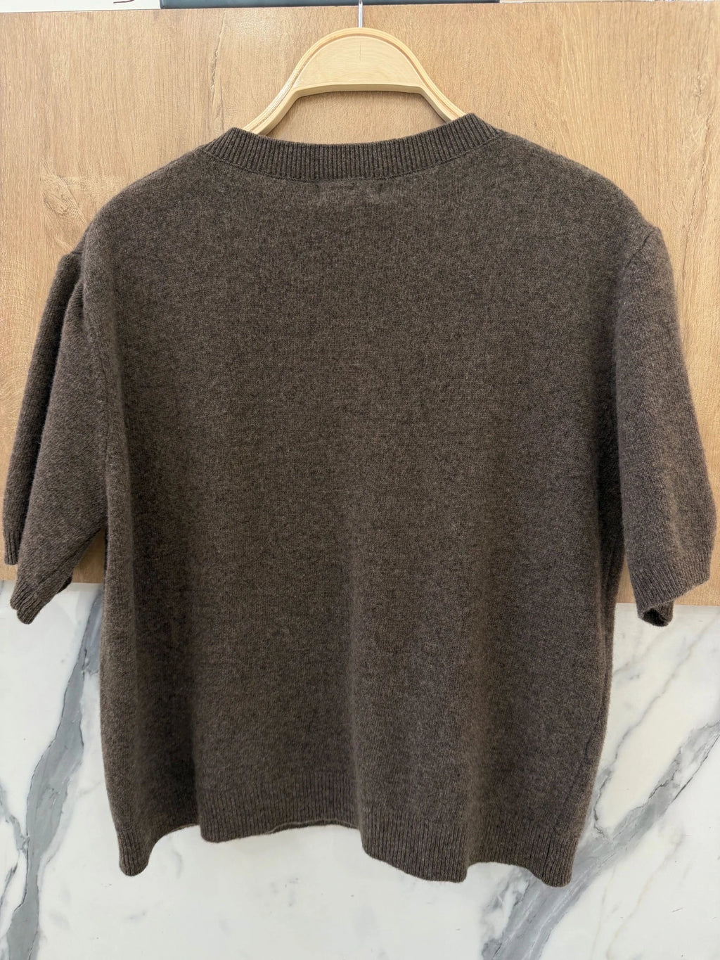 100% Wool Soft Knit Short-Sleeve Sweater – Taupe