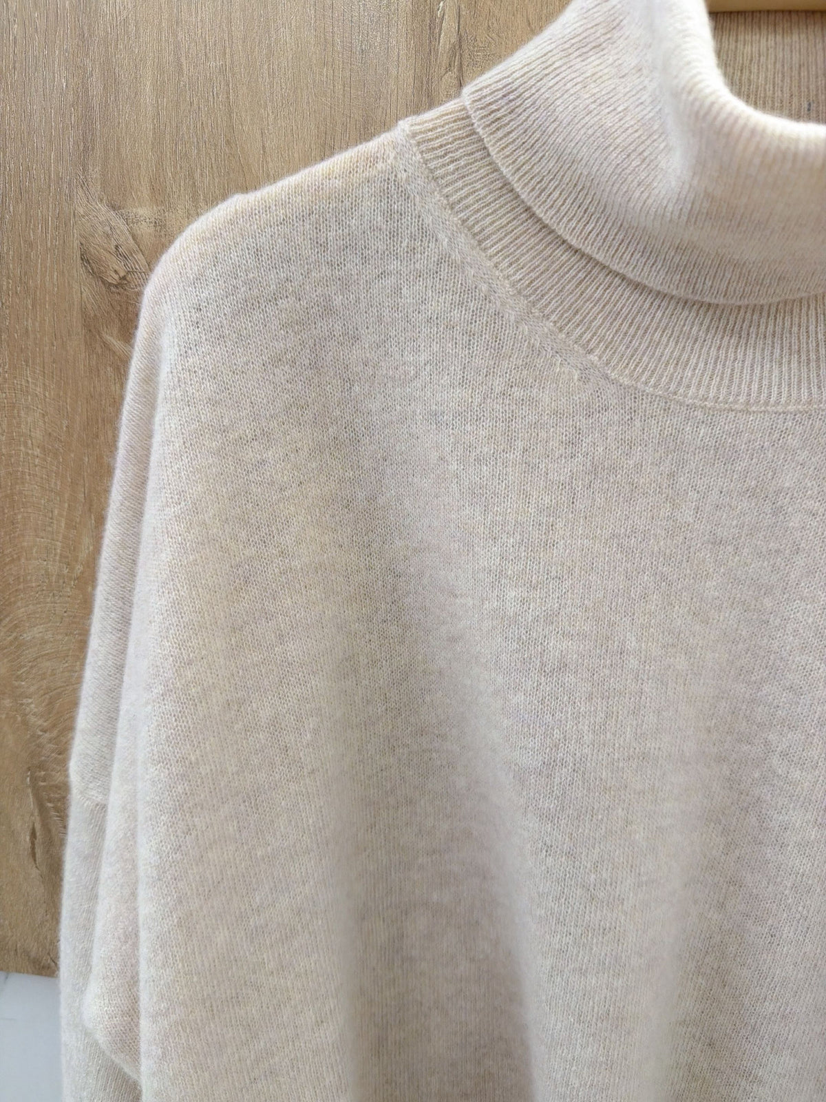 100% Wool Turtleneck Sweater – Beige – Beige