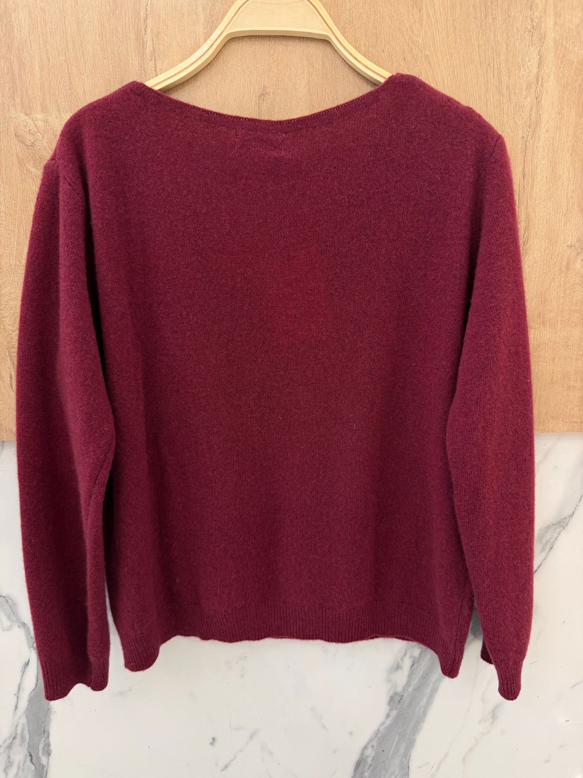 100% Wool V-Neck Sweater – Burgundy – Burgundy