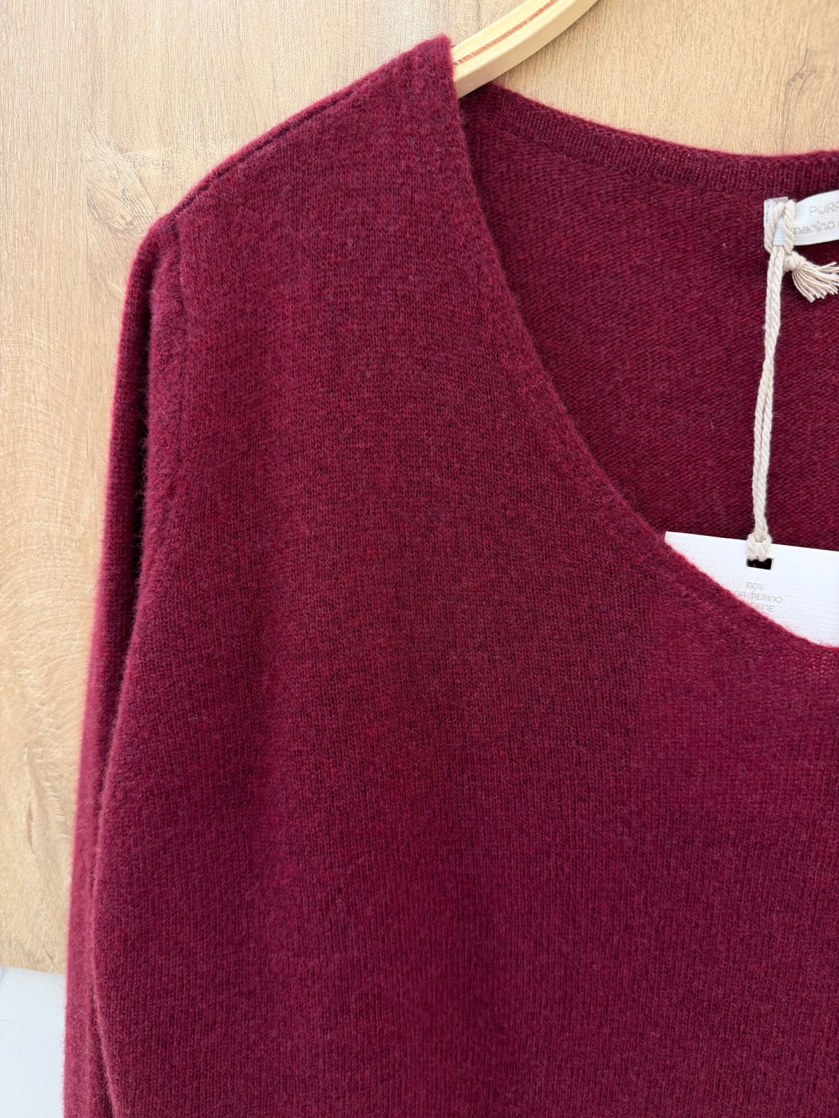 100% Wool V-Neck Sweater – Burgundy – Burgundy